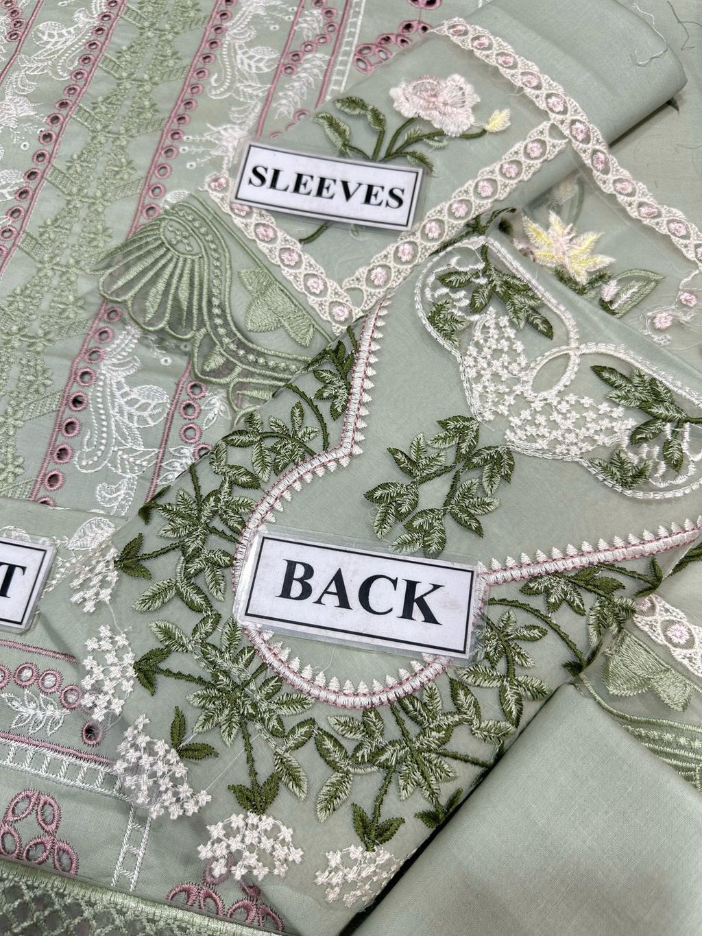 Luxury Mint Green Embroidered 3 Piece Unstitched Lawn Suit with Organza Dupatta �