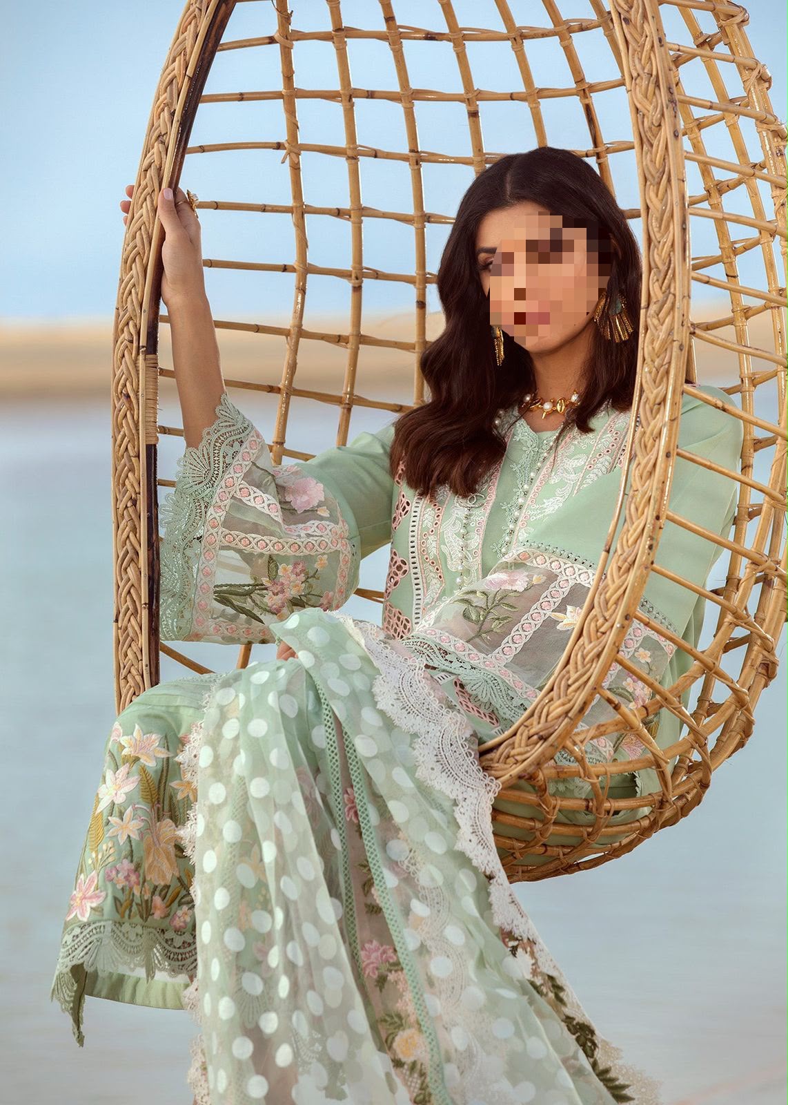 Luxury Mint Green Embroidered 3 Piece Unstitched Lawn Suit with Organza Dupatta �
